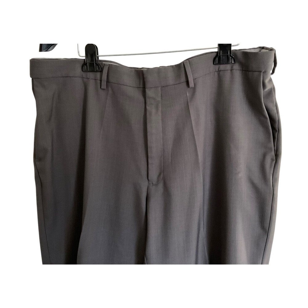 Haggar Classic Fit Premium Stretch Dress Pants 42x32‎ Gray - Picture 10 of 13
